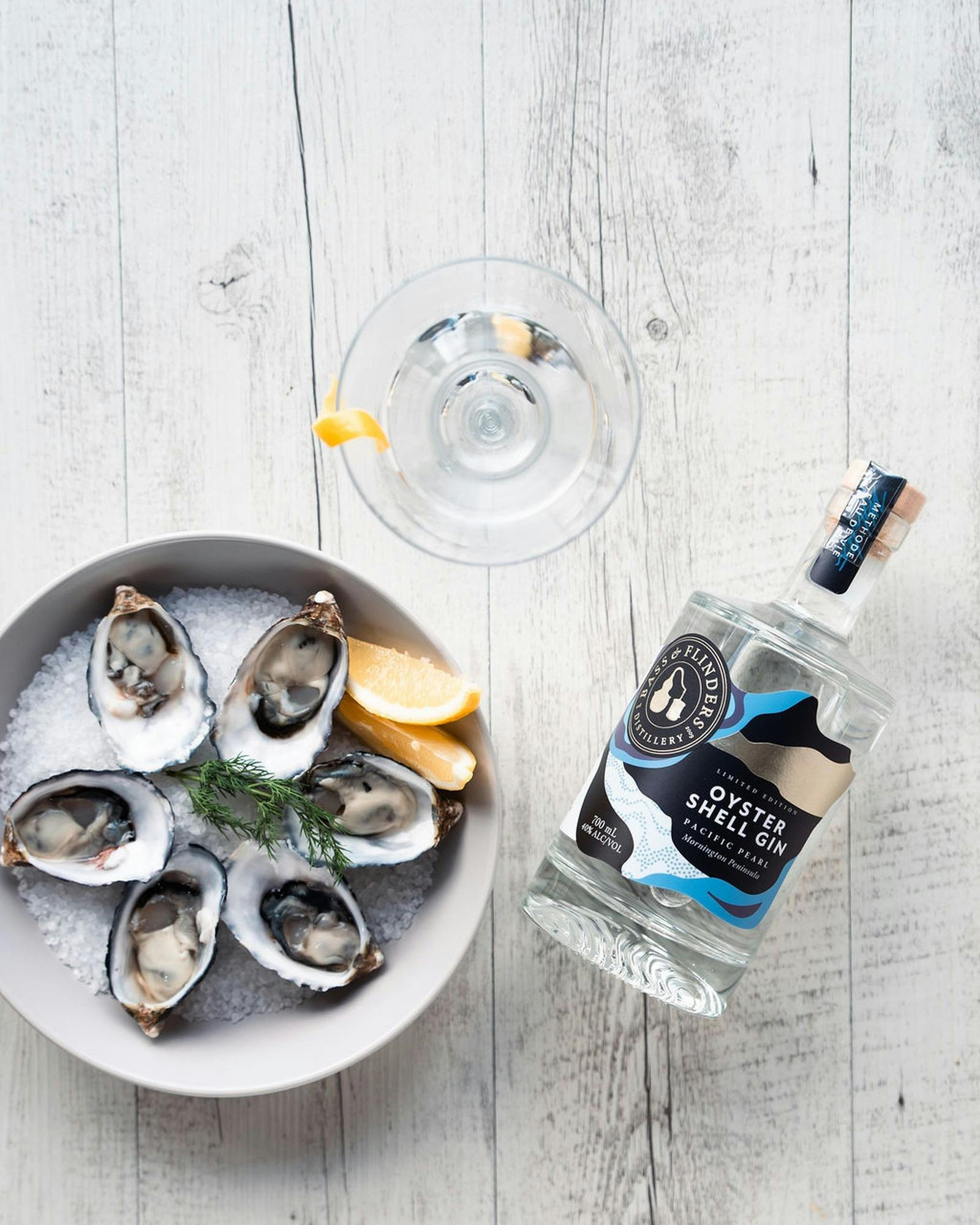 Bass-Flinders-Distillery-Oyster-Shell-Gin-Martini-Oysters