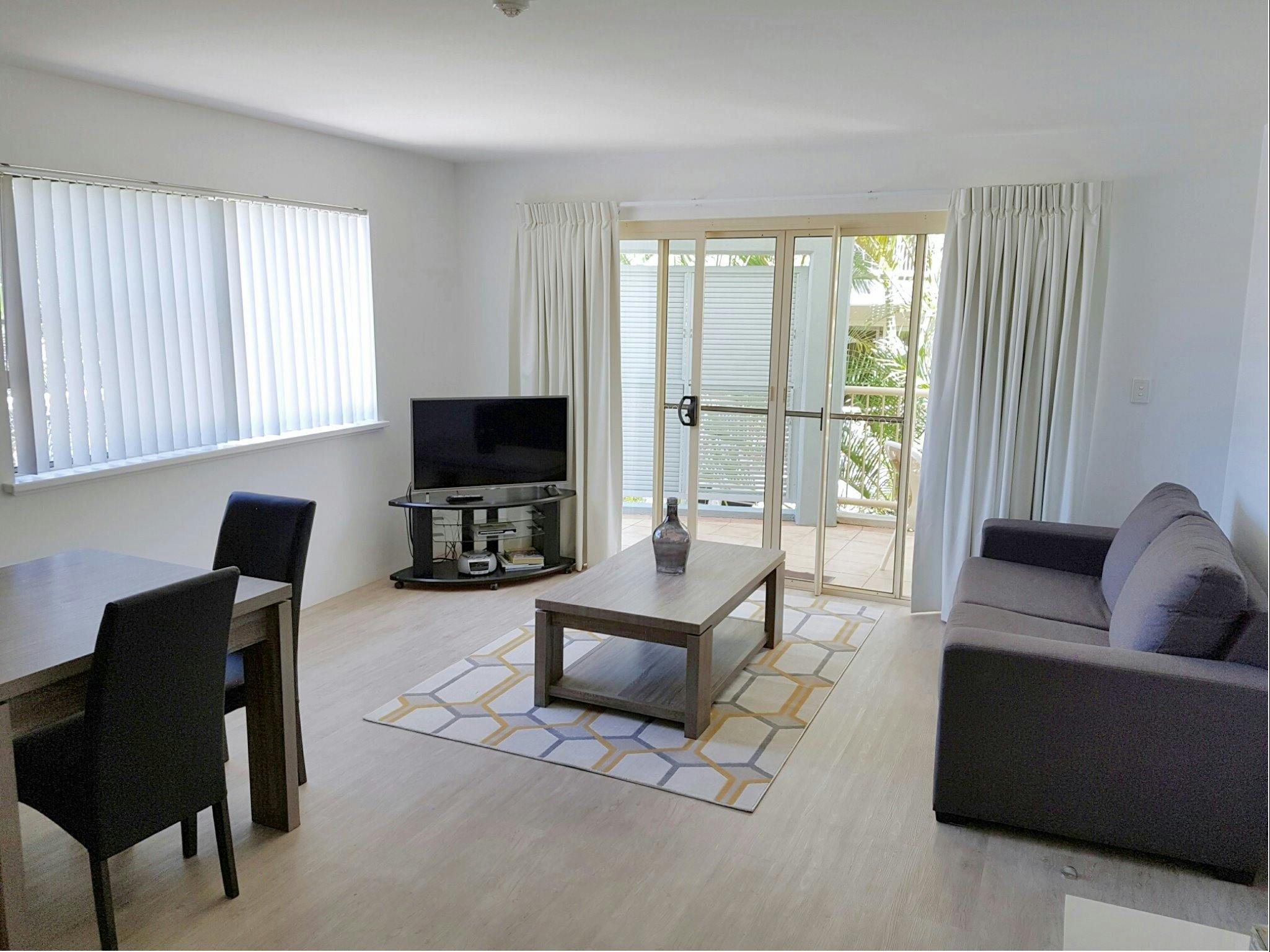 One Bedroom Headland Spa Apartment