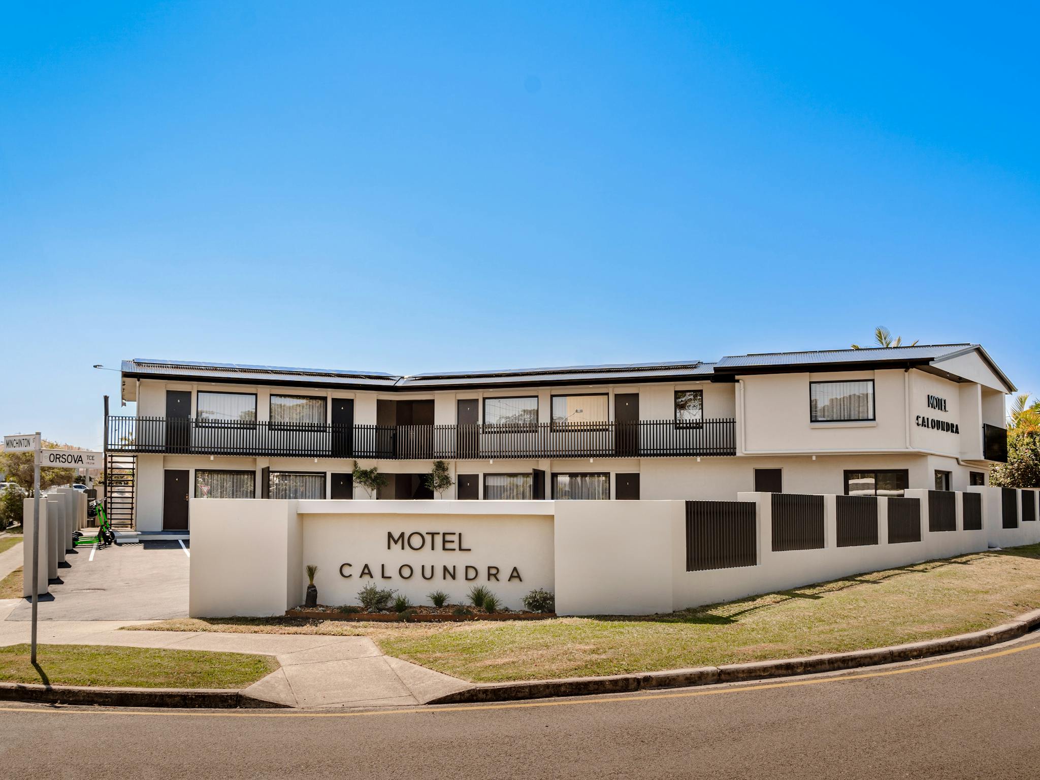Motel Caloundra Outside View Motel Caloundra Outside View