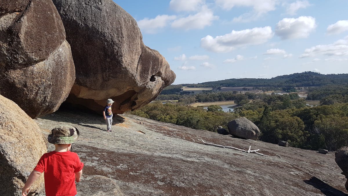 Views of the Granite Belt and Foxbar Falls Campground. Family friendly exploring