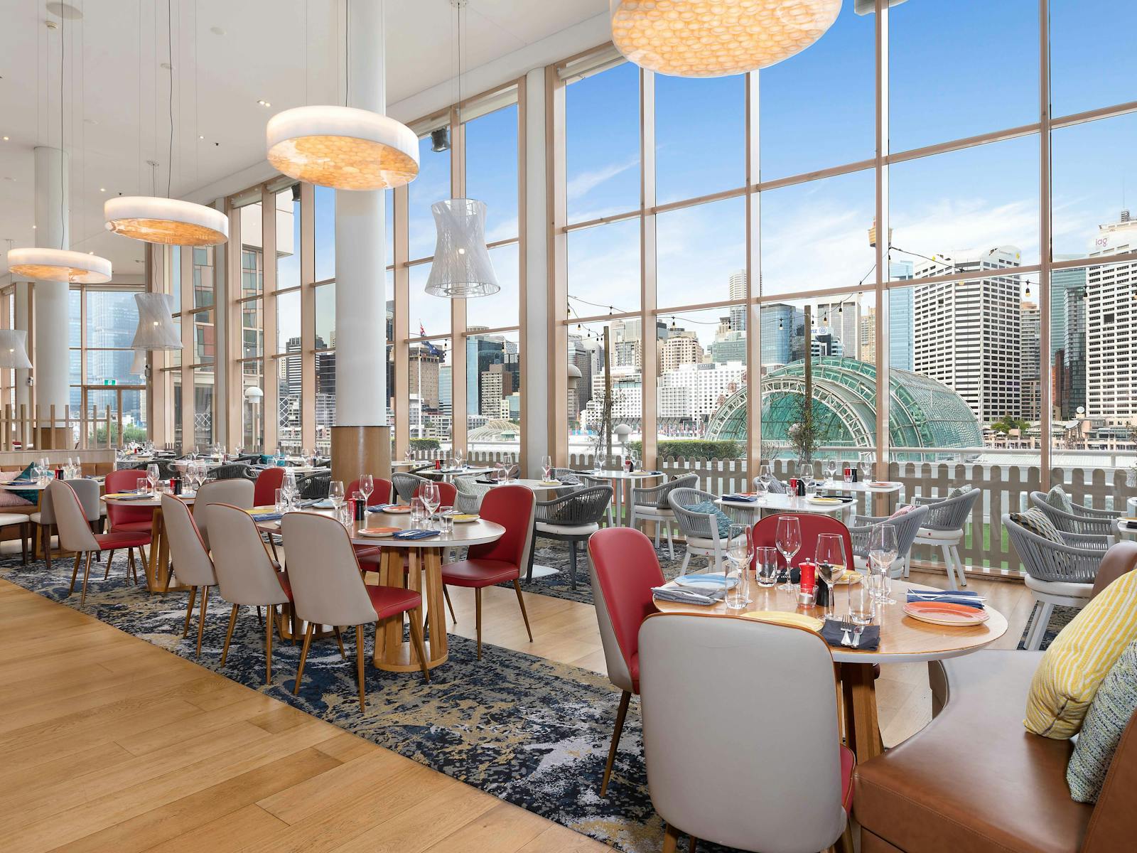 達令港的 The Ternary