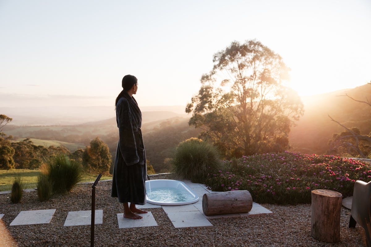 Outdoor bath