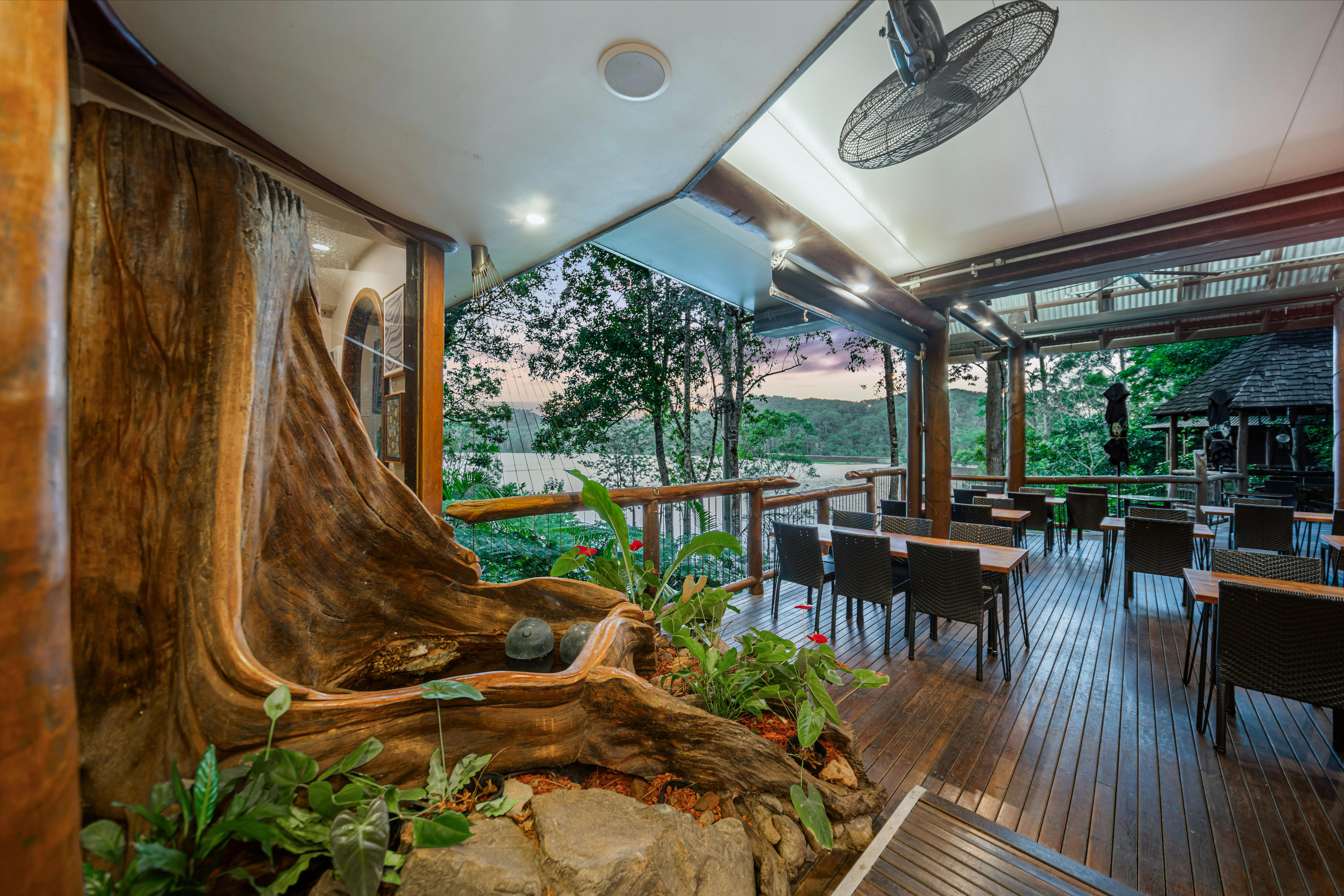 Sunshine Coast accommodation with restaurant