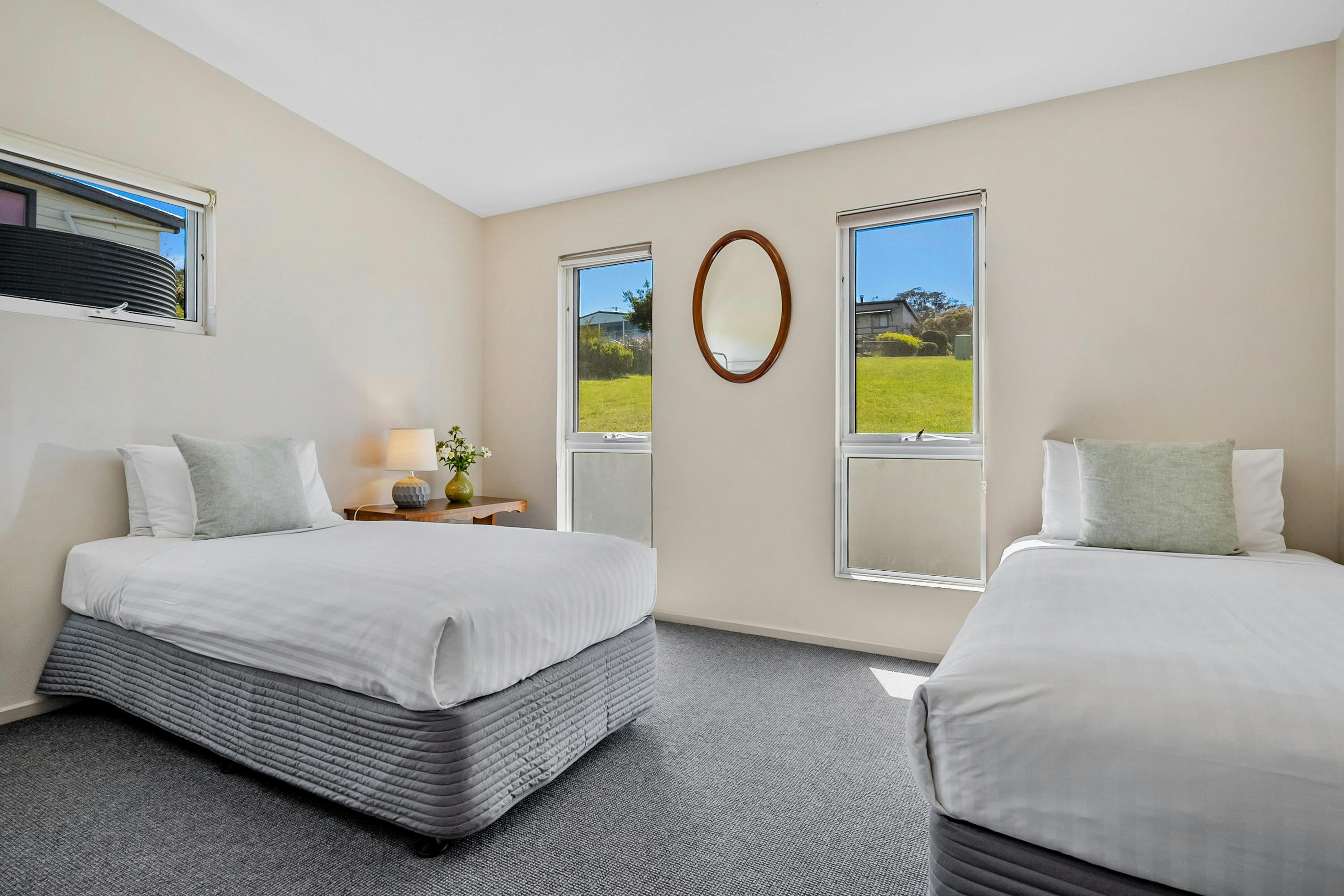 Twin single bedrooms