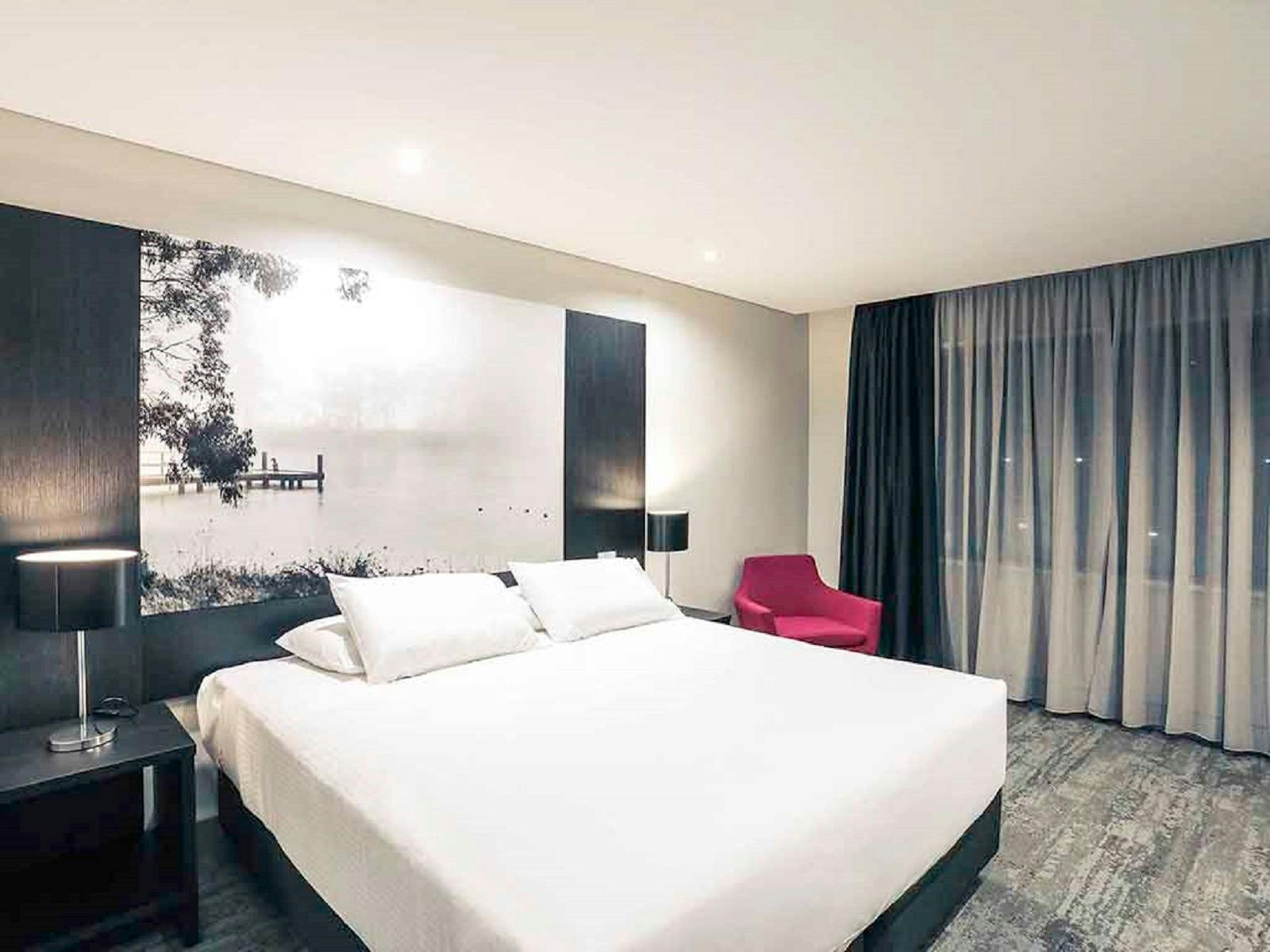 Standard Family Room, 1 King and 1 Single Size Beds