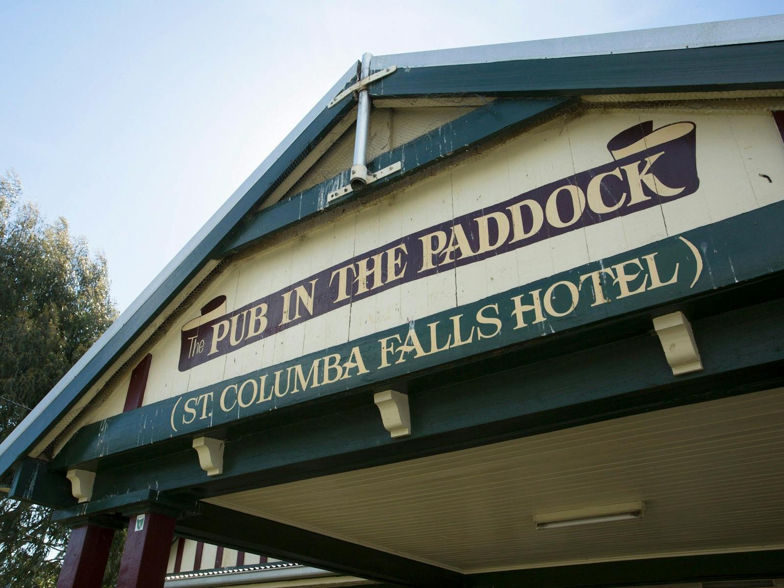 Pub in the Paddock