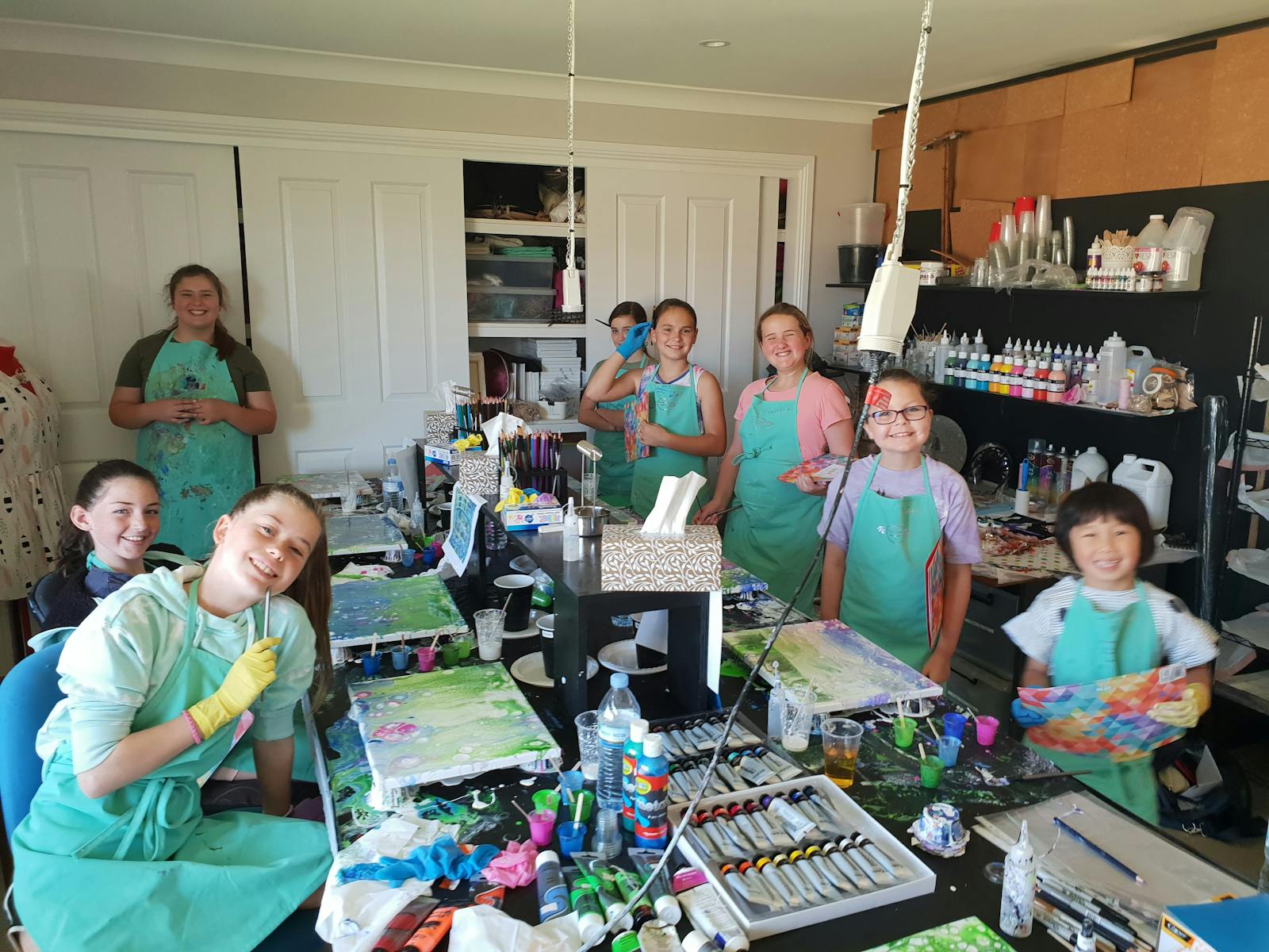 Image for Sunday art class for kids