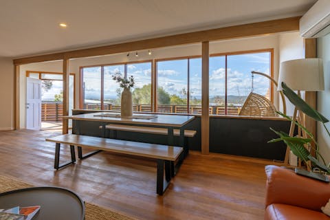 Whalebone 4 c795ed57298a4311b378a29f43ac04ca