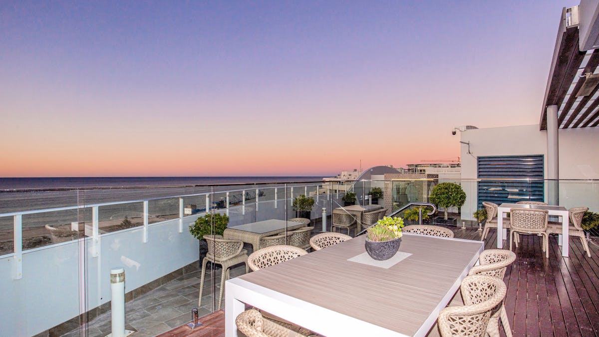 Club Wyndham Kirra Beach rooftop