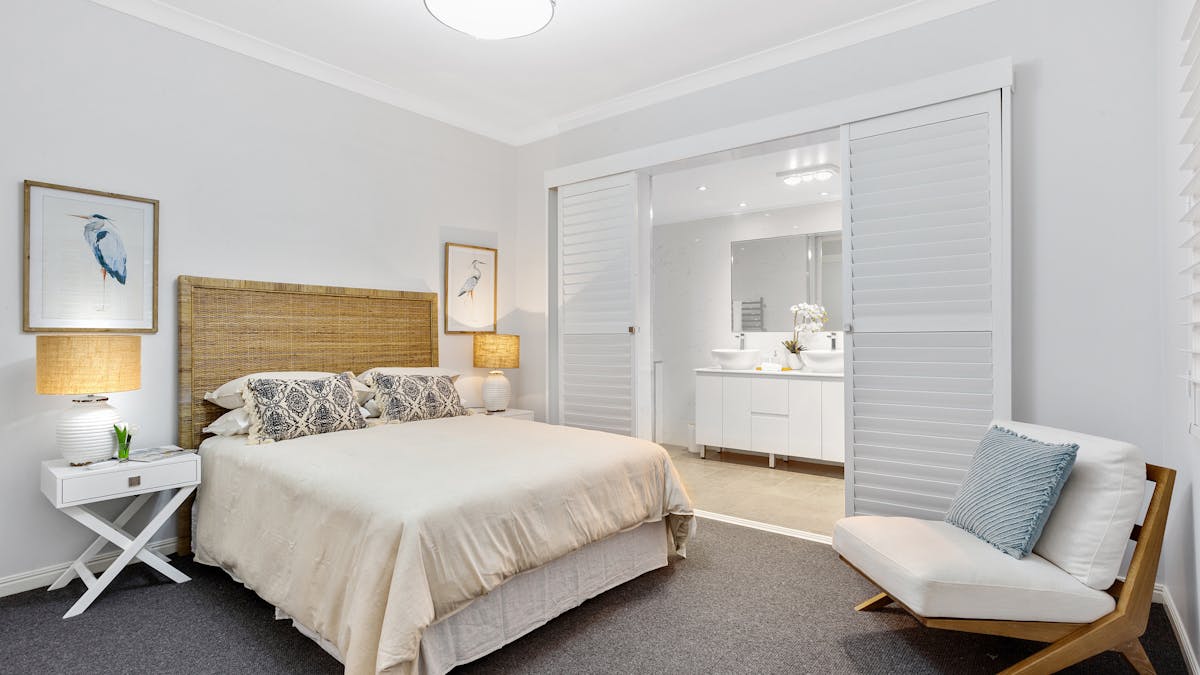 Nell's Place - Main Bedroom