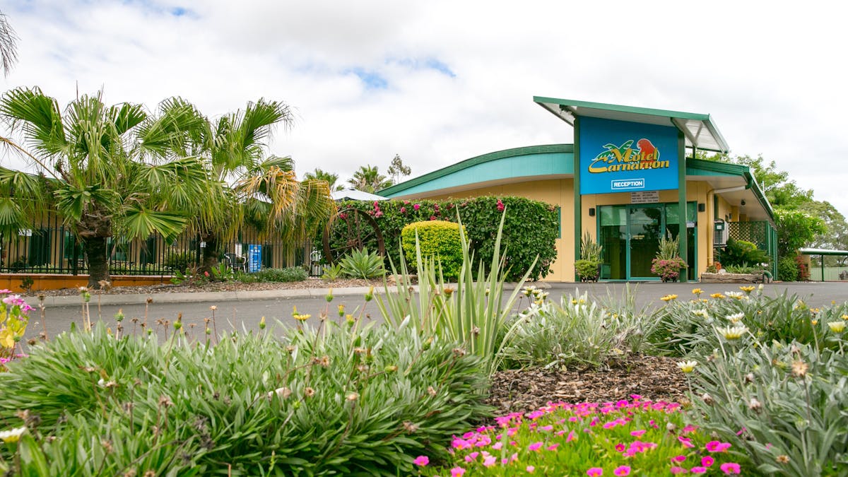 Motel Front