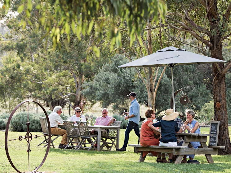 Rosby Wines Cellar Door & Sculpture Garden. Mudgee Wine in a stunning garden setting.