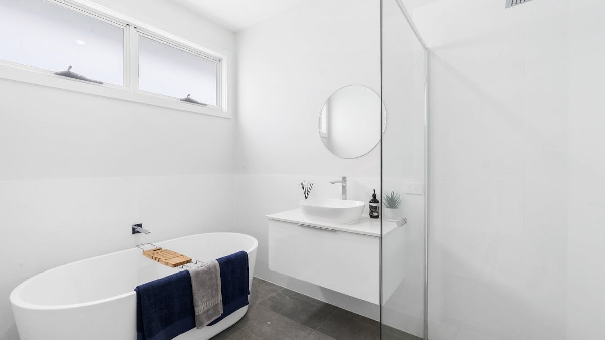 3 Bedroom home in Burleigh - Bathroom