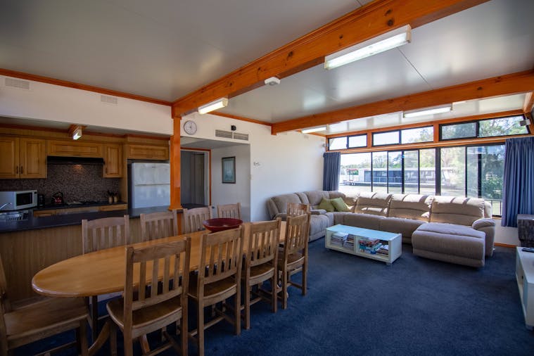 Quality Houseboats