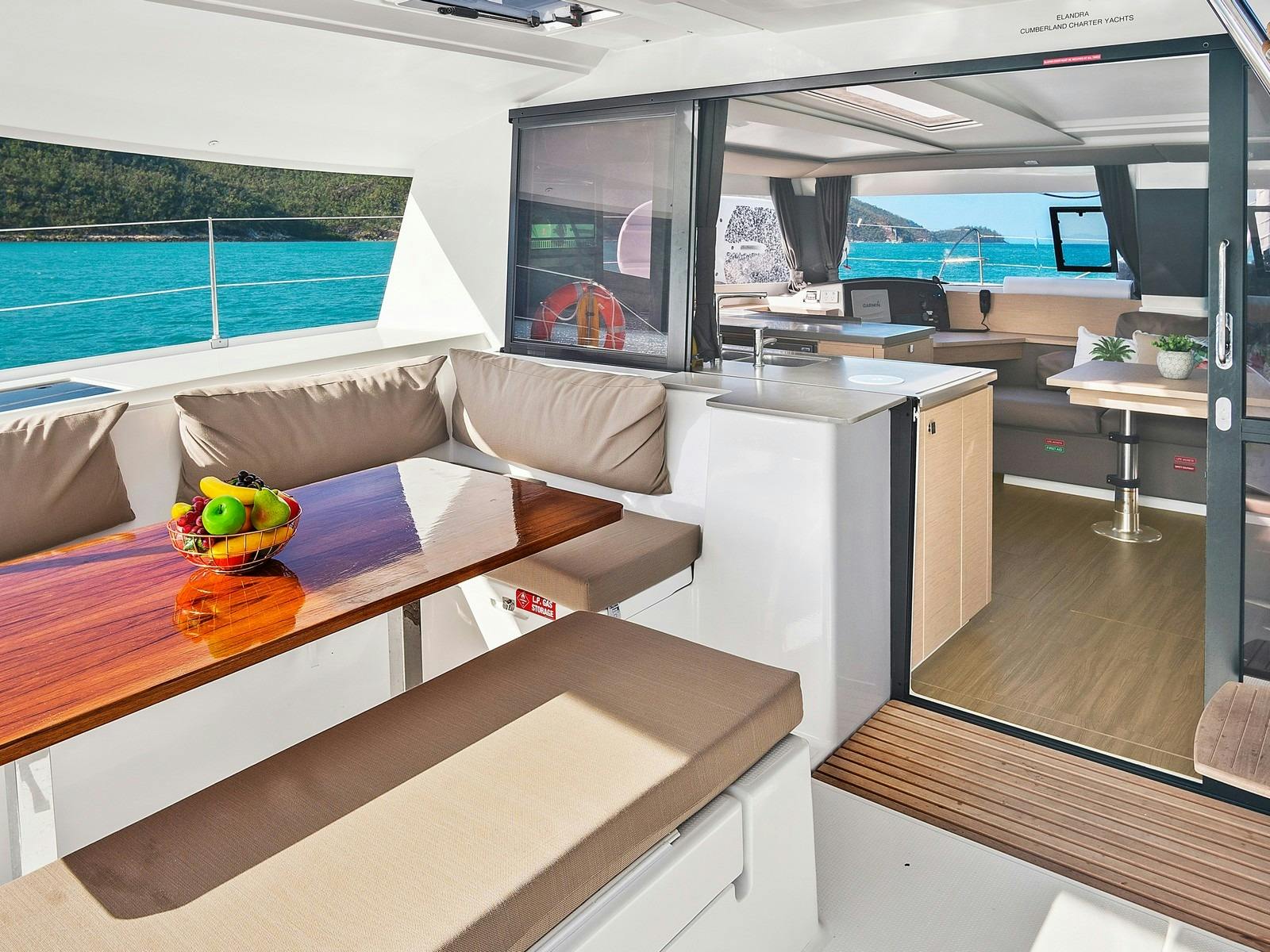 Helia 44 - aft deck dining