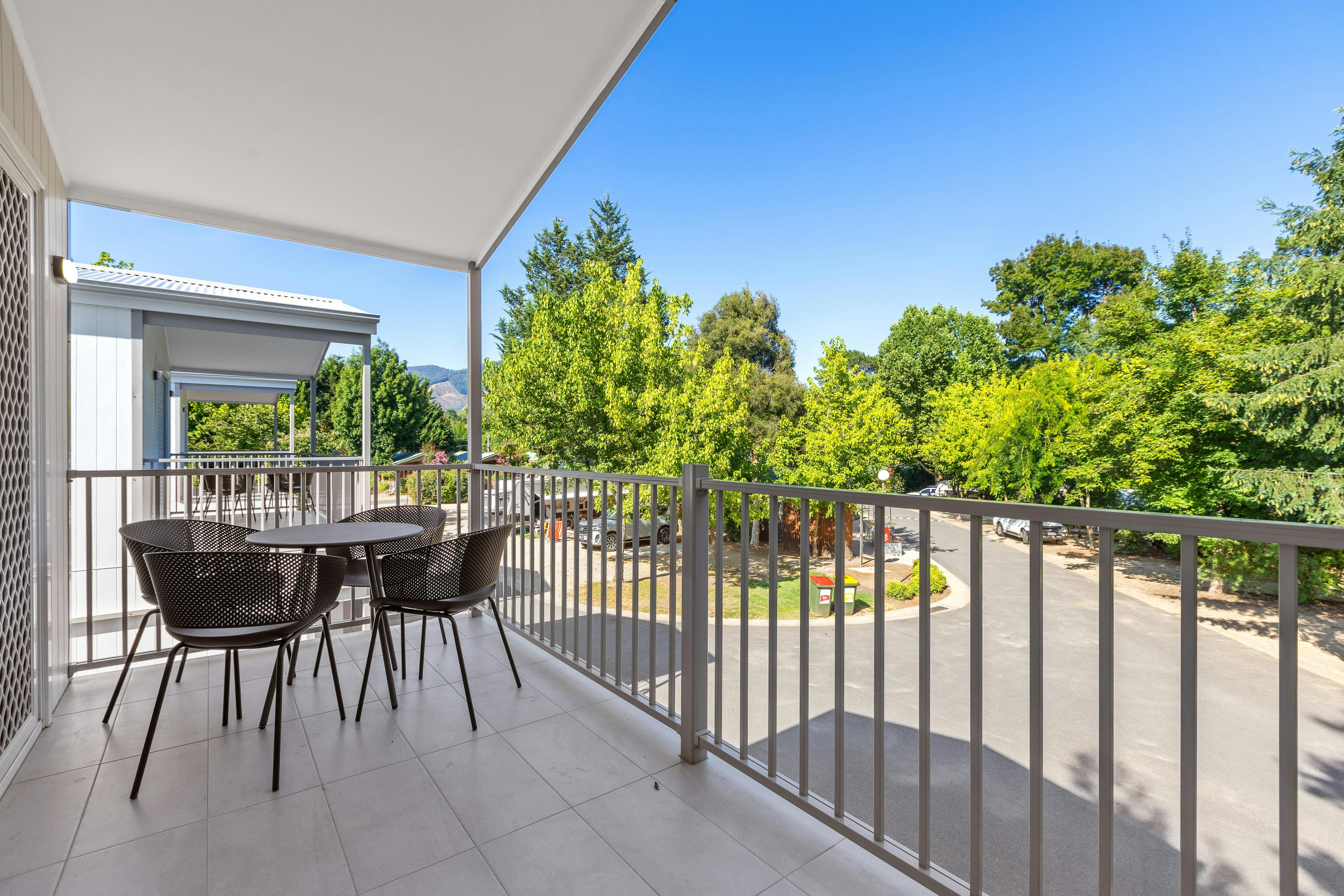 Premium Three Bedroom Townhouse - Balcony | Tasman Holiday Parks - Bright