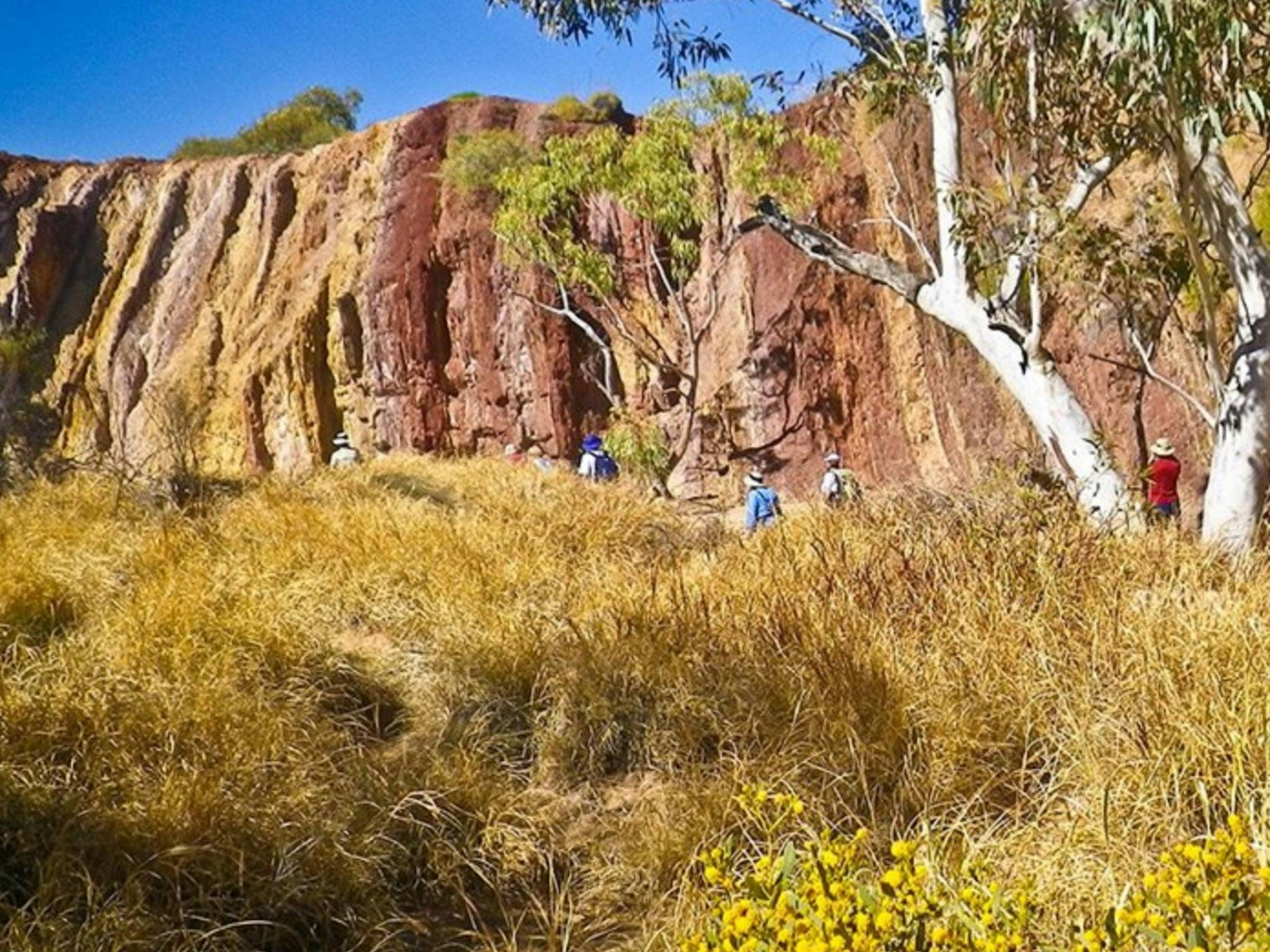 Old Serpentine Chalet to Ochre Pits via Inarlunga Pass