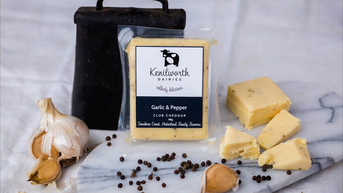 Garlic Pepper Club Cheddar cheese