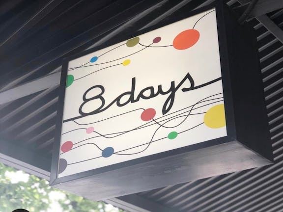 8 Days Cafe