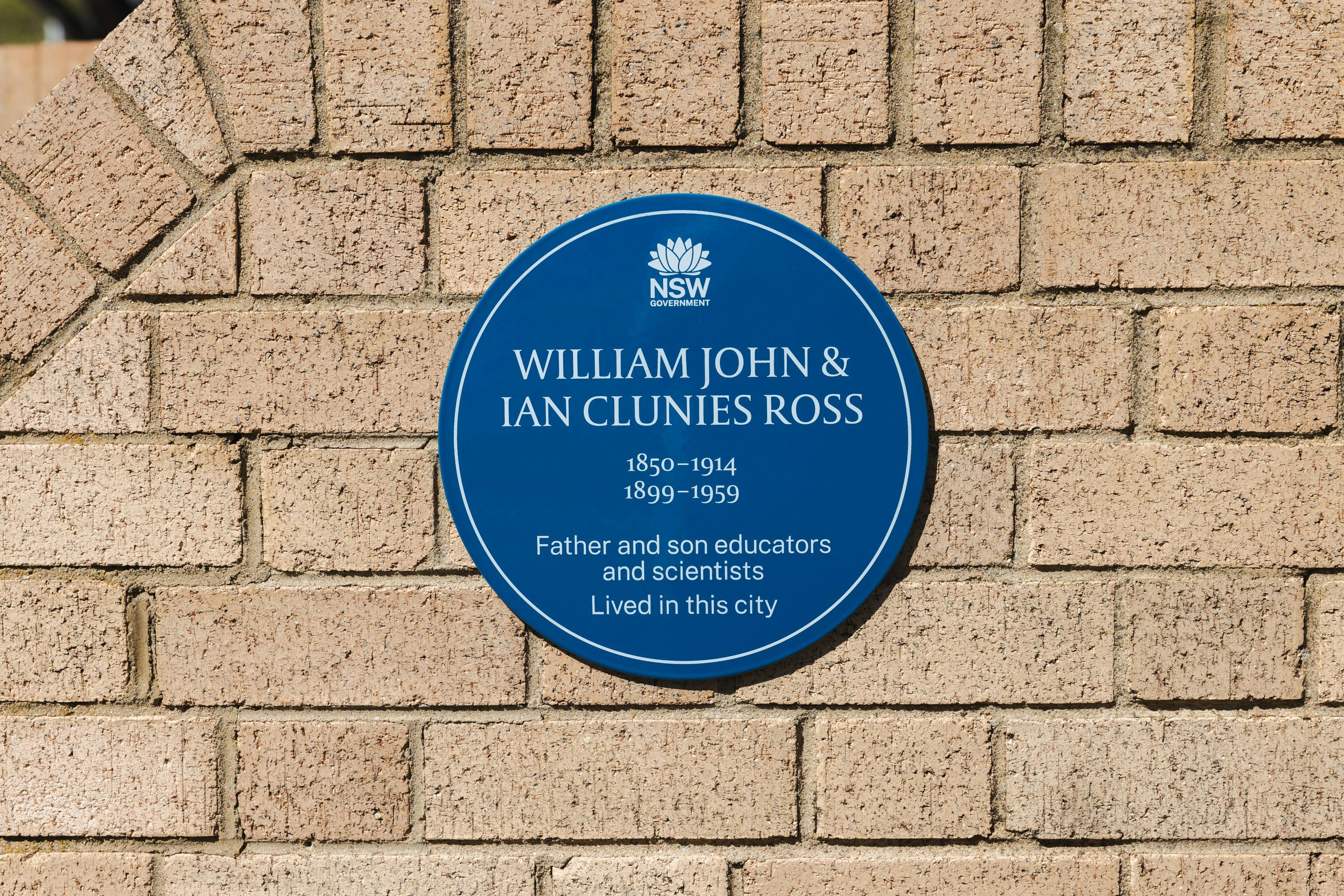 William and Ian Clunies Ross Blue Plaque