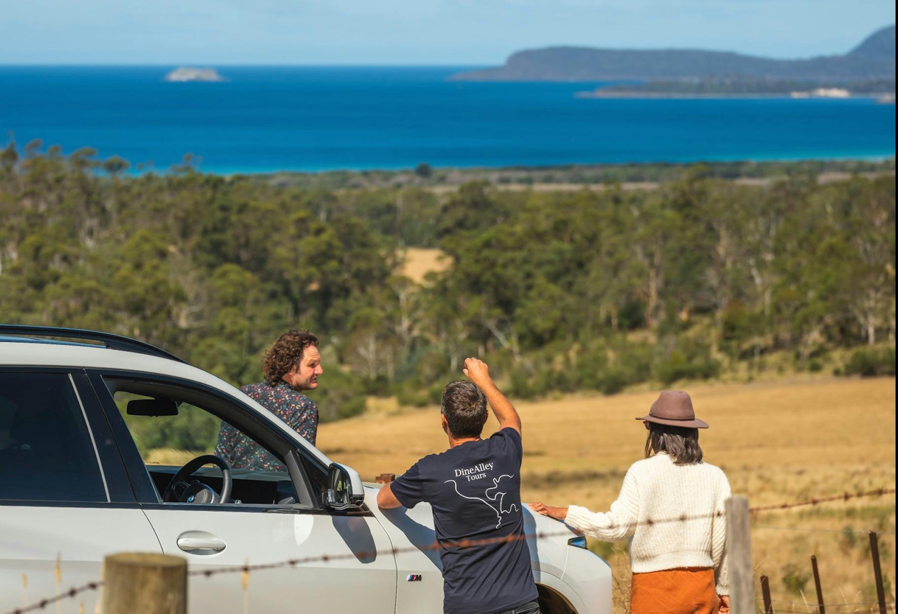 private tour guiding through dunalley marion  bay maria island with local knowledge
