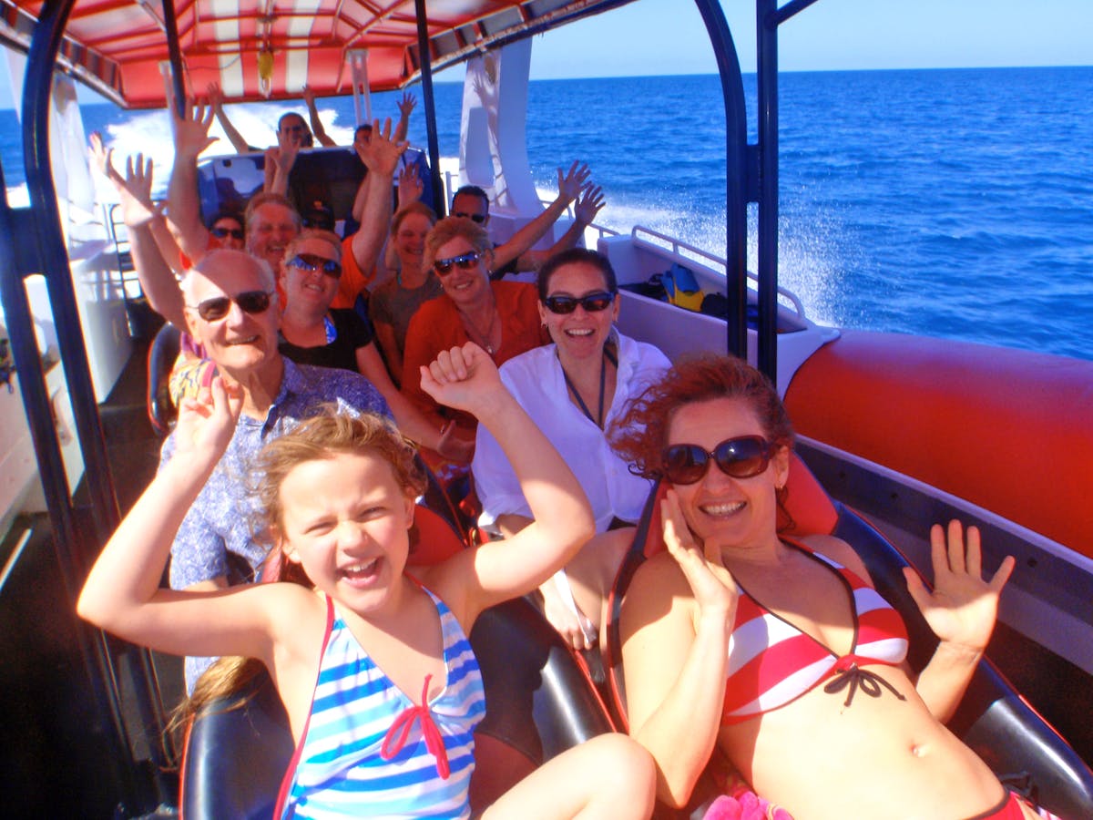 Fun boat trip to the reef