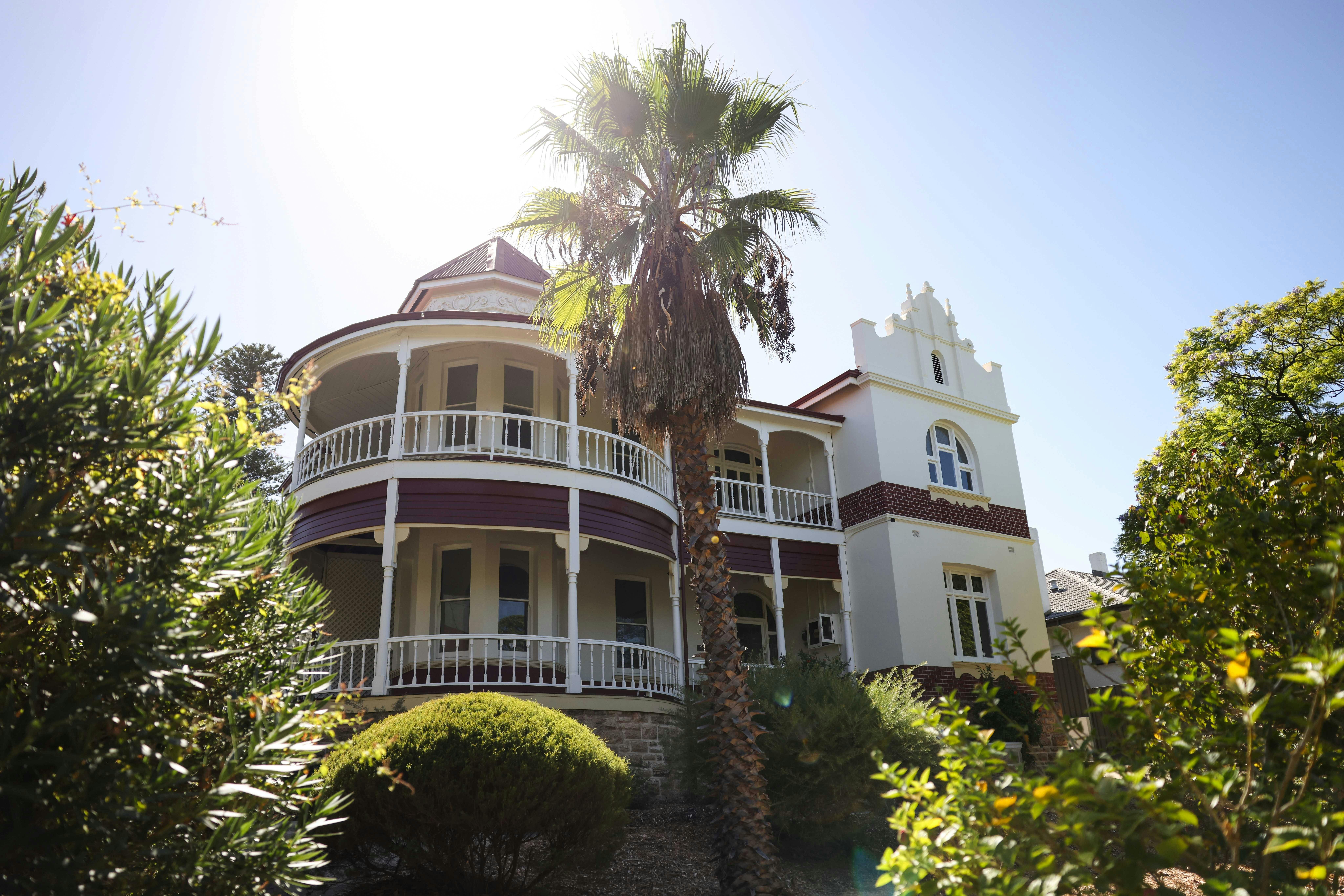 Mount Lawley Heritage Walk is a 1km self guided stroll along Beaufort St with plaques