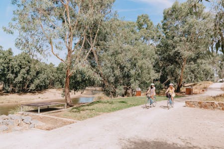 Cyclists on the Wiradjuri Trail in Wagga Wagga