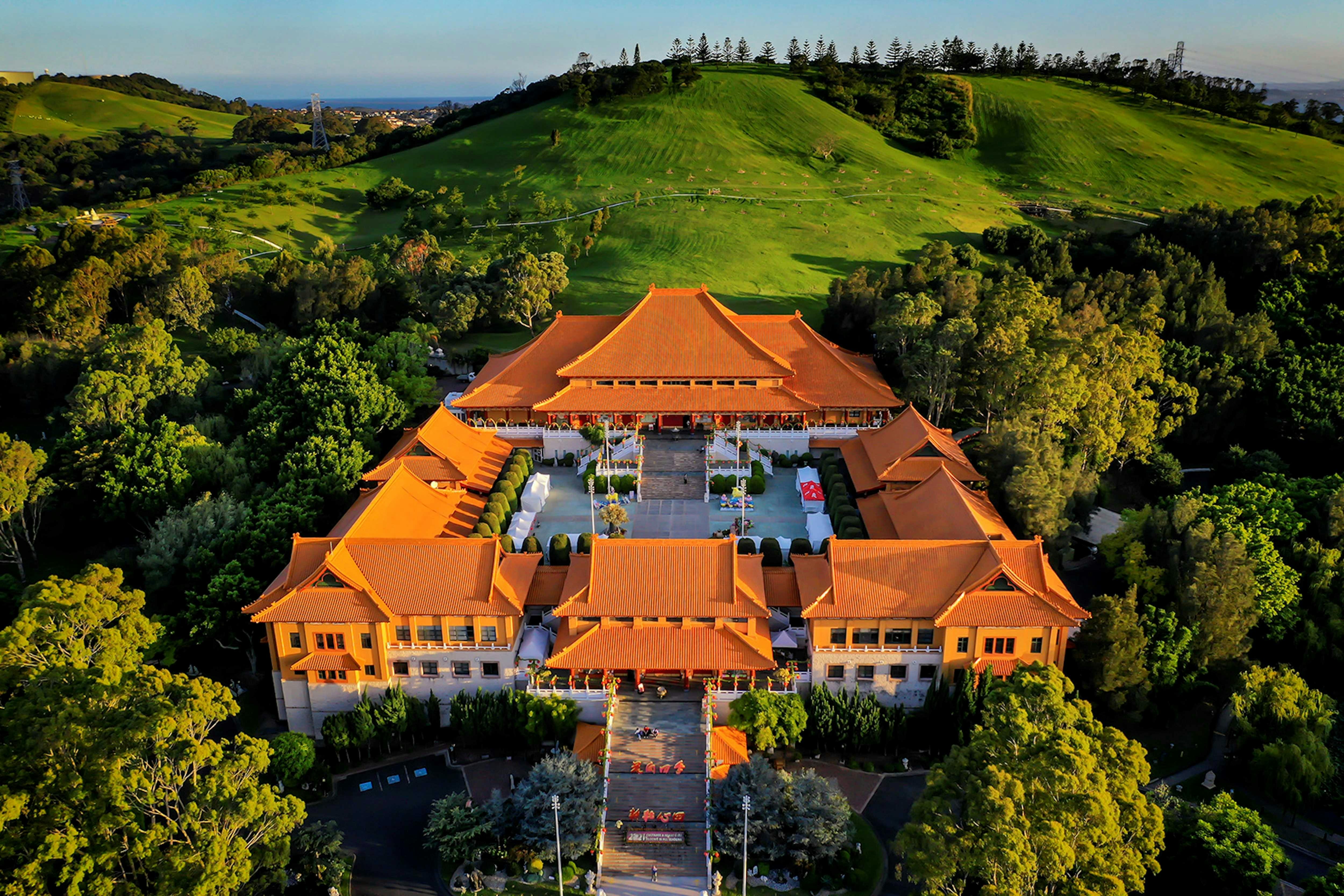 largest buddhist temple