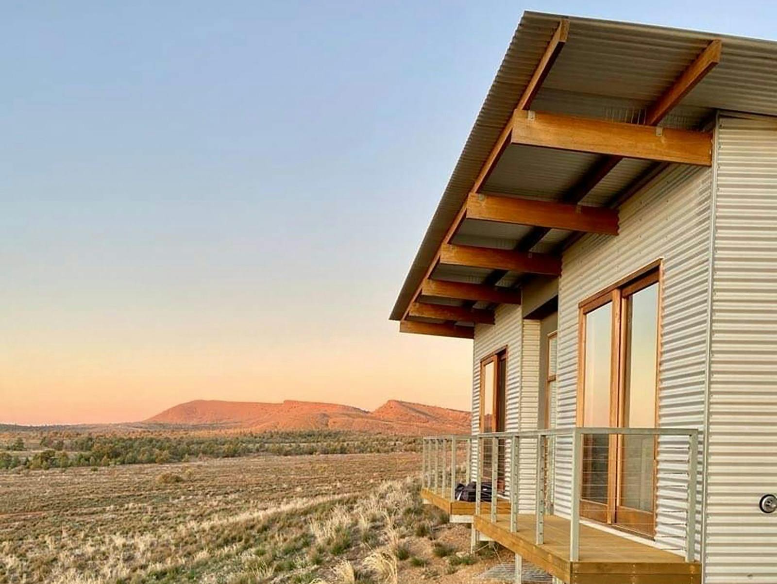 Gum Creek Lodge sunset with Range in background