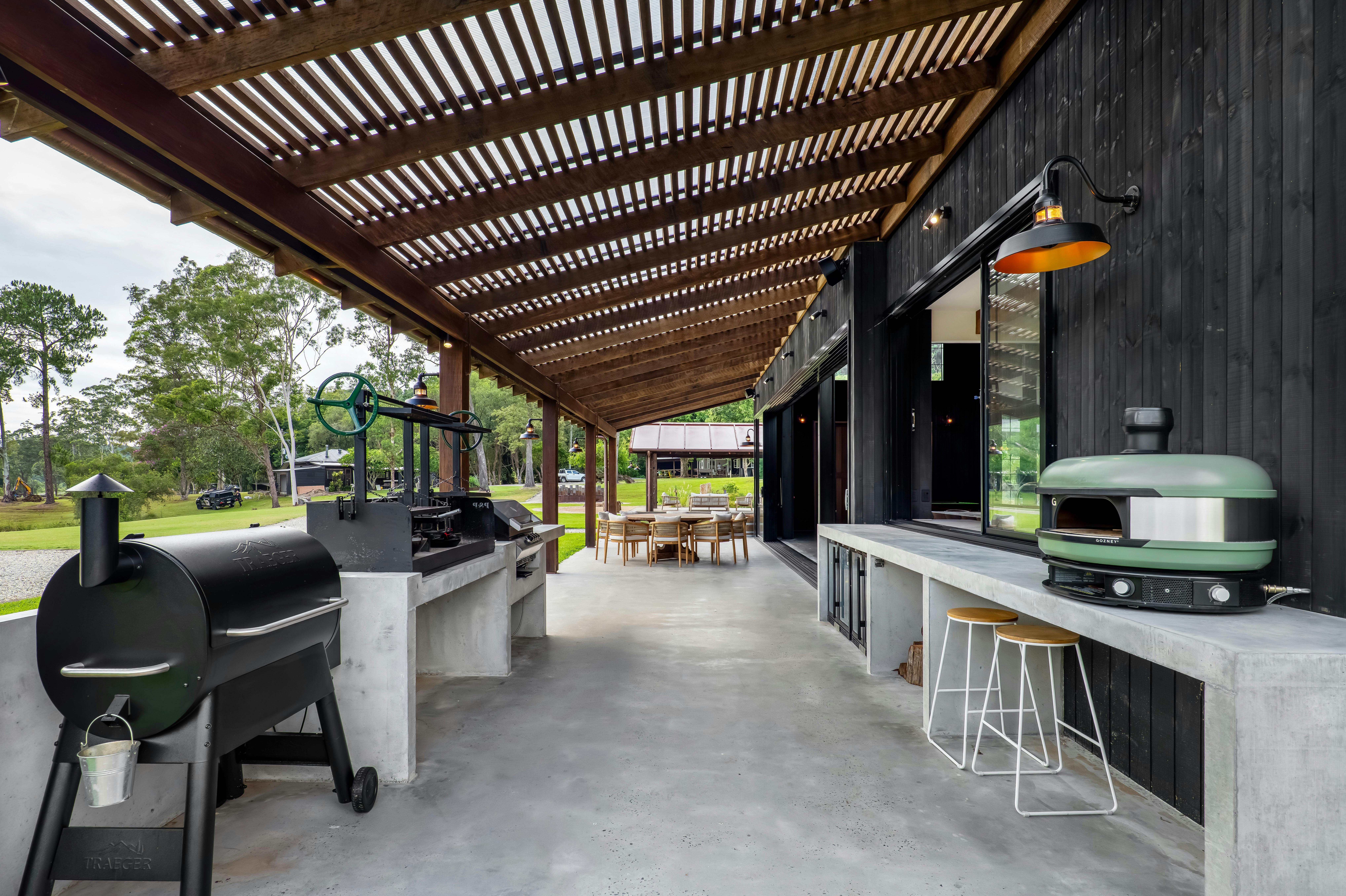 outdoor kitchen