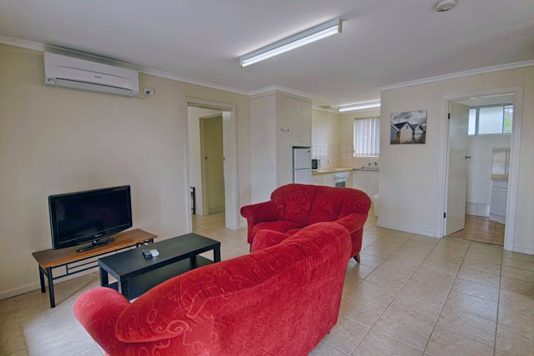 THREE BEDROOM APARTMENT 07