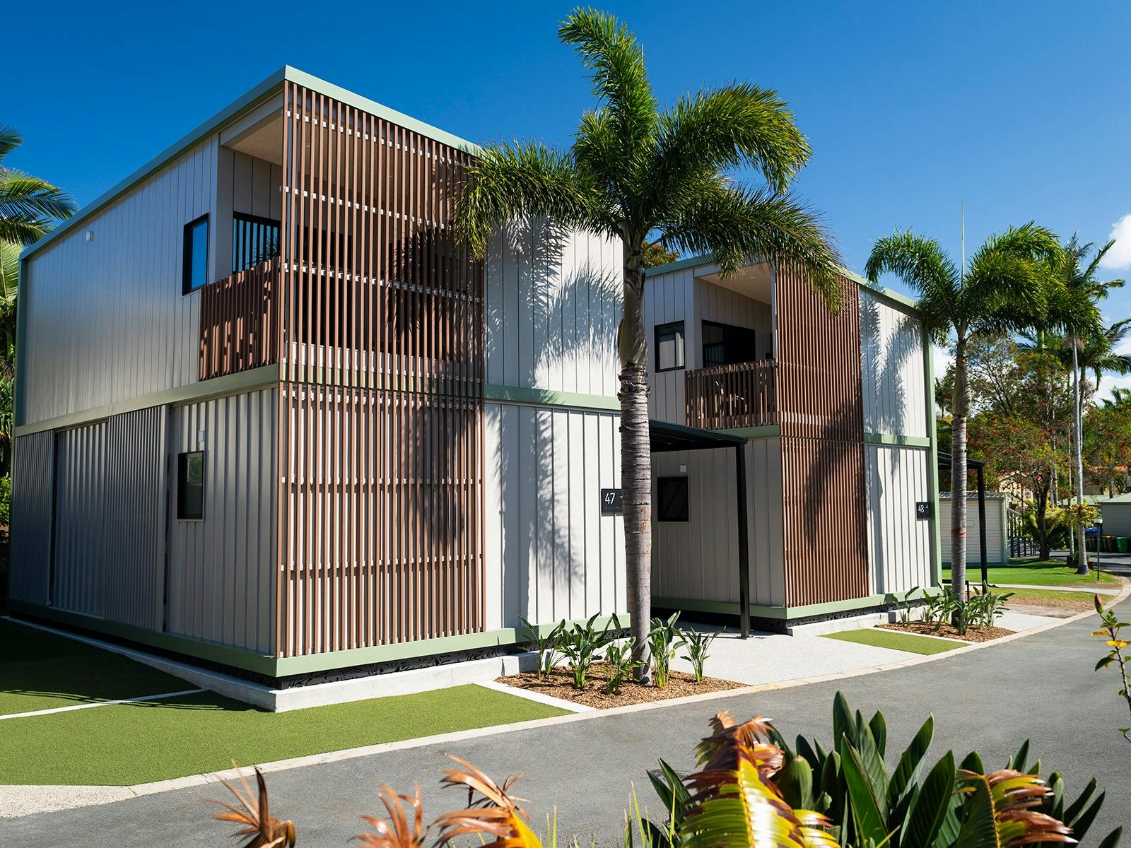 Paradise Penthouse at Ashmore Palms Holiday Village Paradise Penthouse at Ashmore Palms Holiday Village