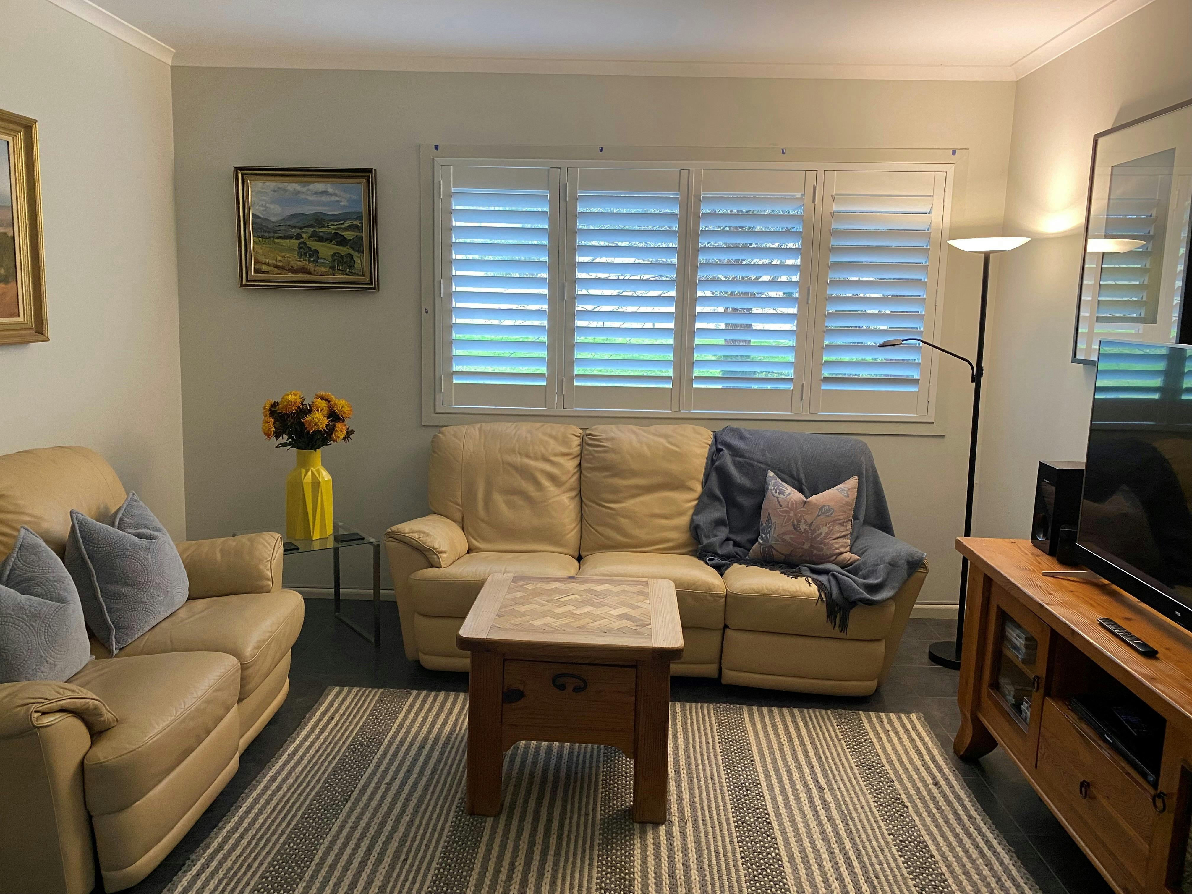 Guesthouse loungeroom