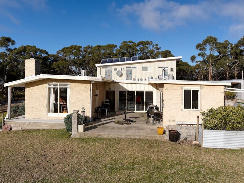Flinders Island Gourmet Retreat at Cooma House Cooking School