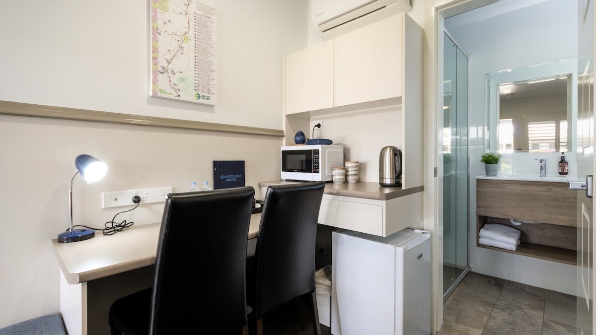Desk are and tea and coffee facilities