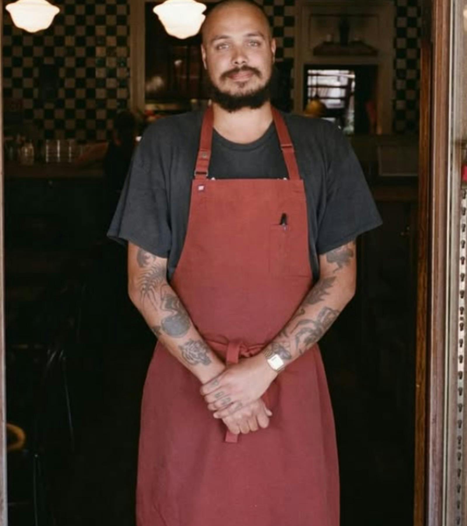 テイラー・ホリンズワースの肖像