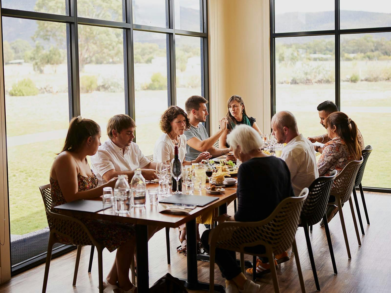 Guests enjoying lunch at Pomonal Estate