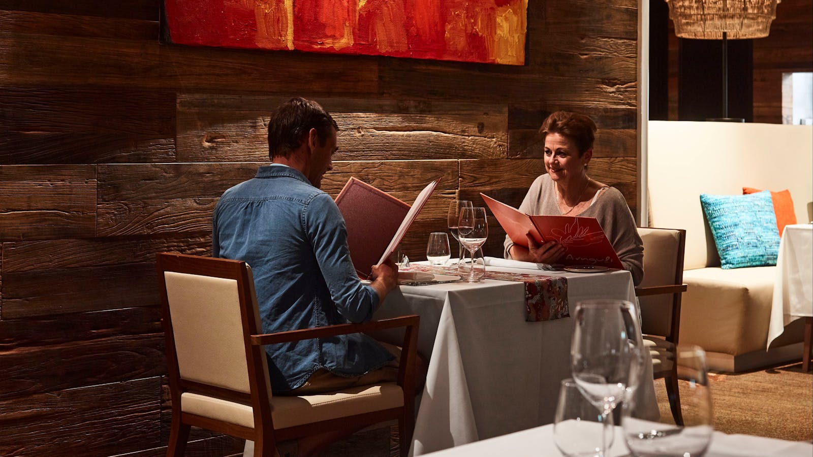 Dine at Desert Gardens Hotel - Arnguli Grill & Restaurant
