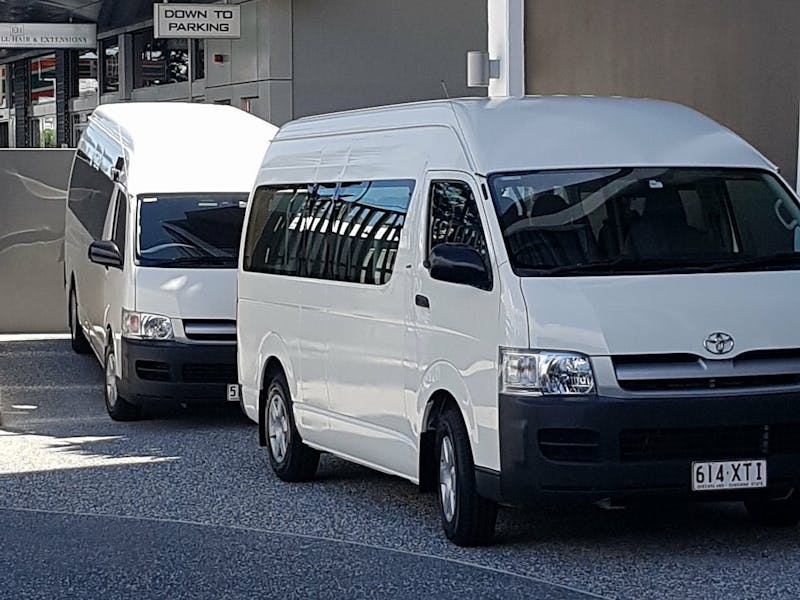 12 seat Hiace Commuters 12 seat Hiace Commuters