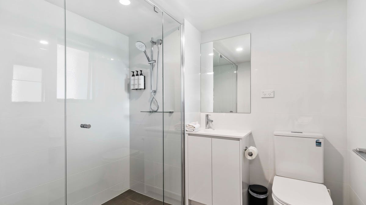 Wifi, TV, streaming, Kitchenette, Hairdryer, Smoke detectors, Balcony, Daily Room Service, Aircon