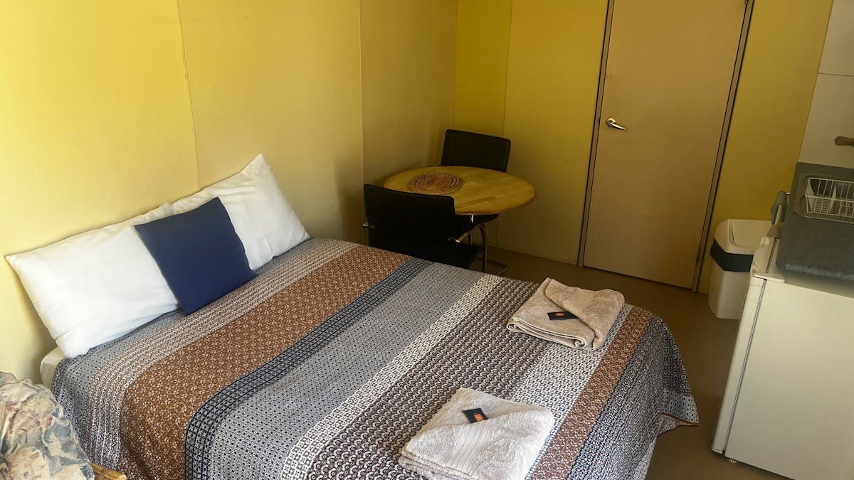 Cabin 5 double bed, kitchenette and ensuite