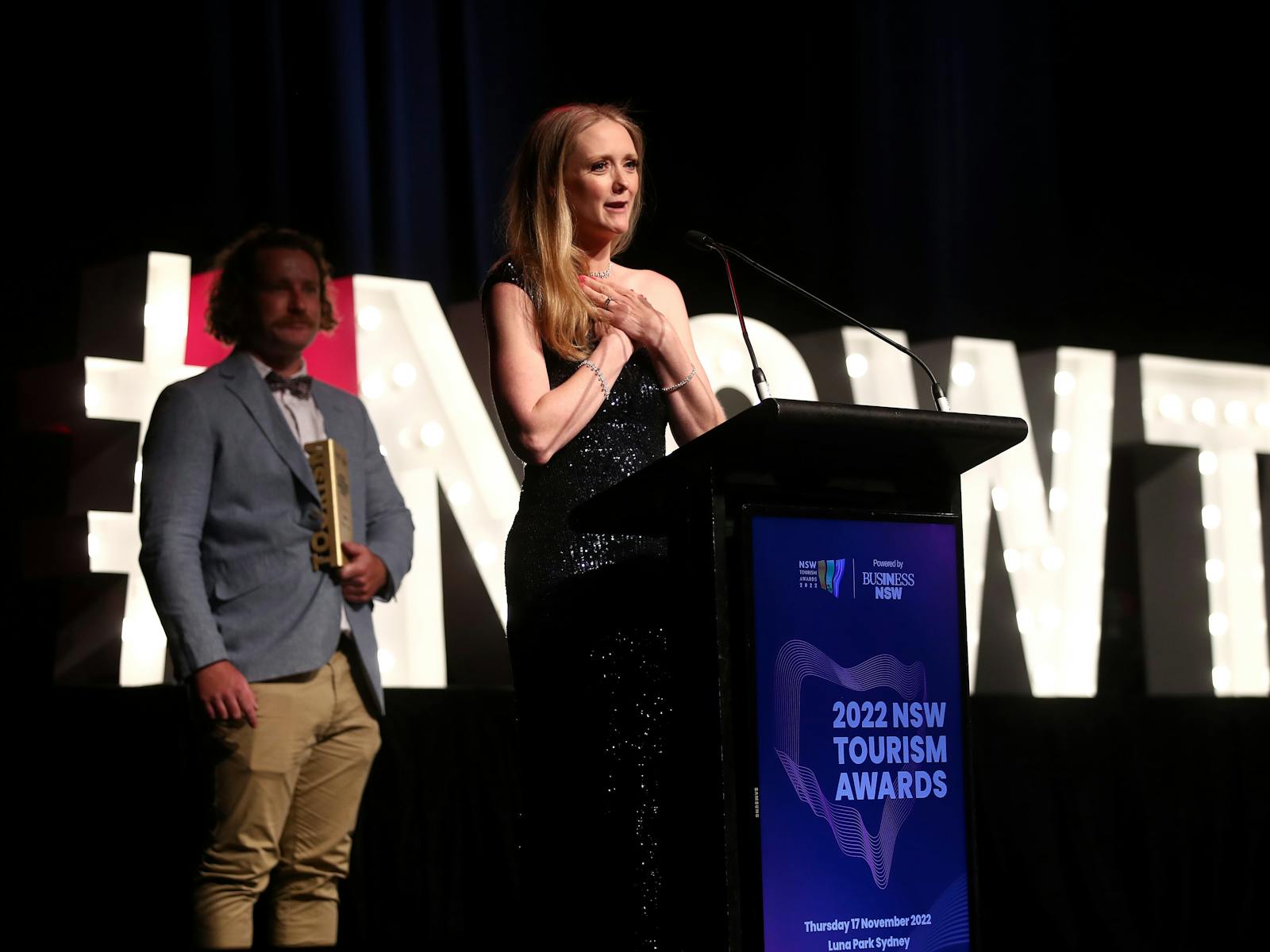 Laura Stone takes gold at NSW Tourism awards for ecotourism for Sydney By Kayak