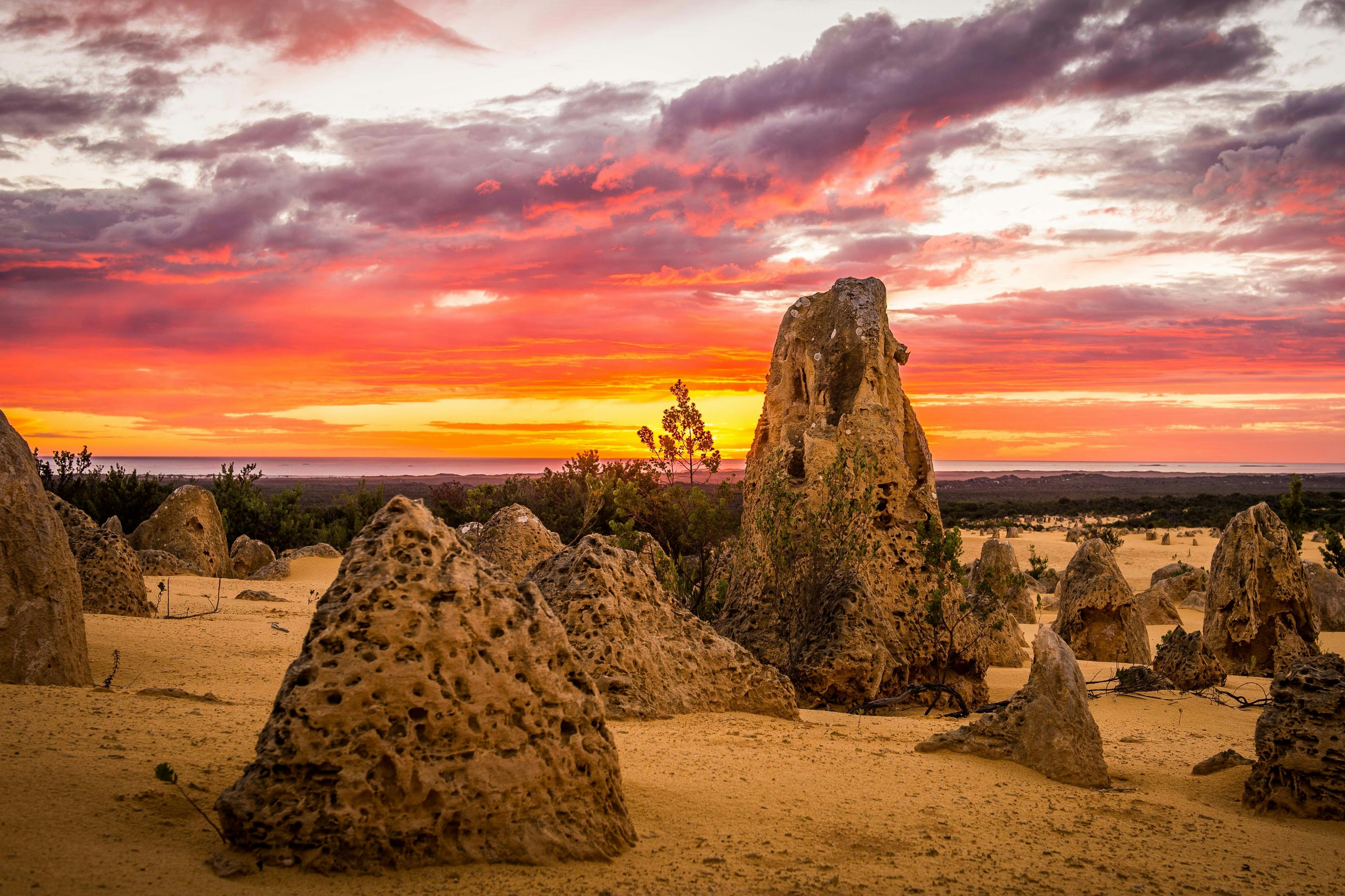 Autopia Tours - Cervantes Pinnacles Nambung National Park