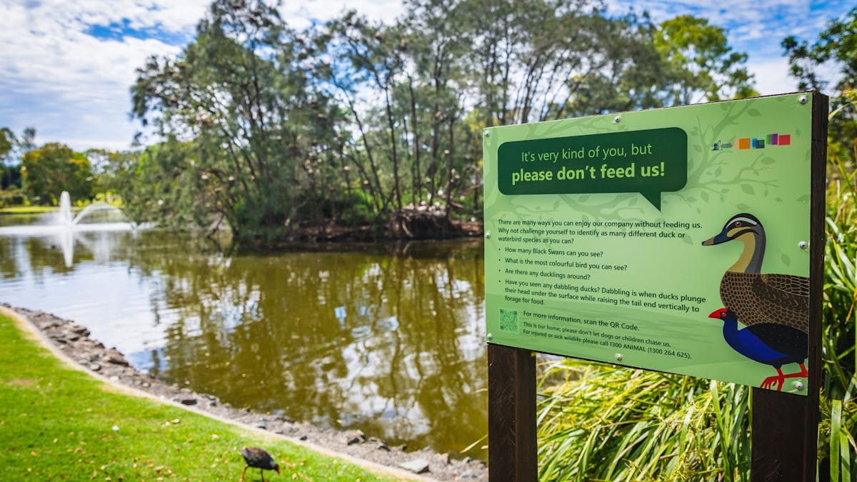 Lake Alford Signage