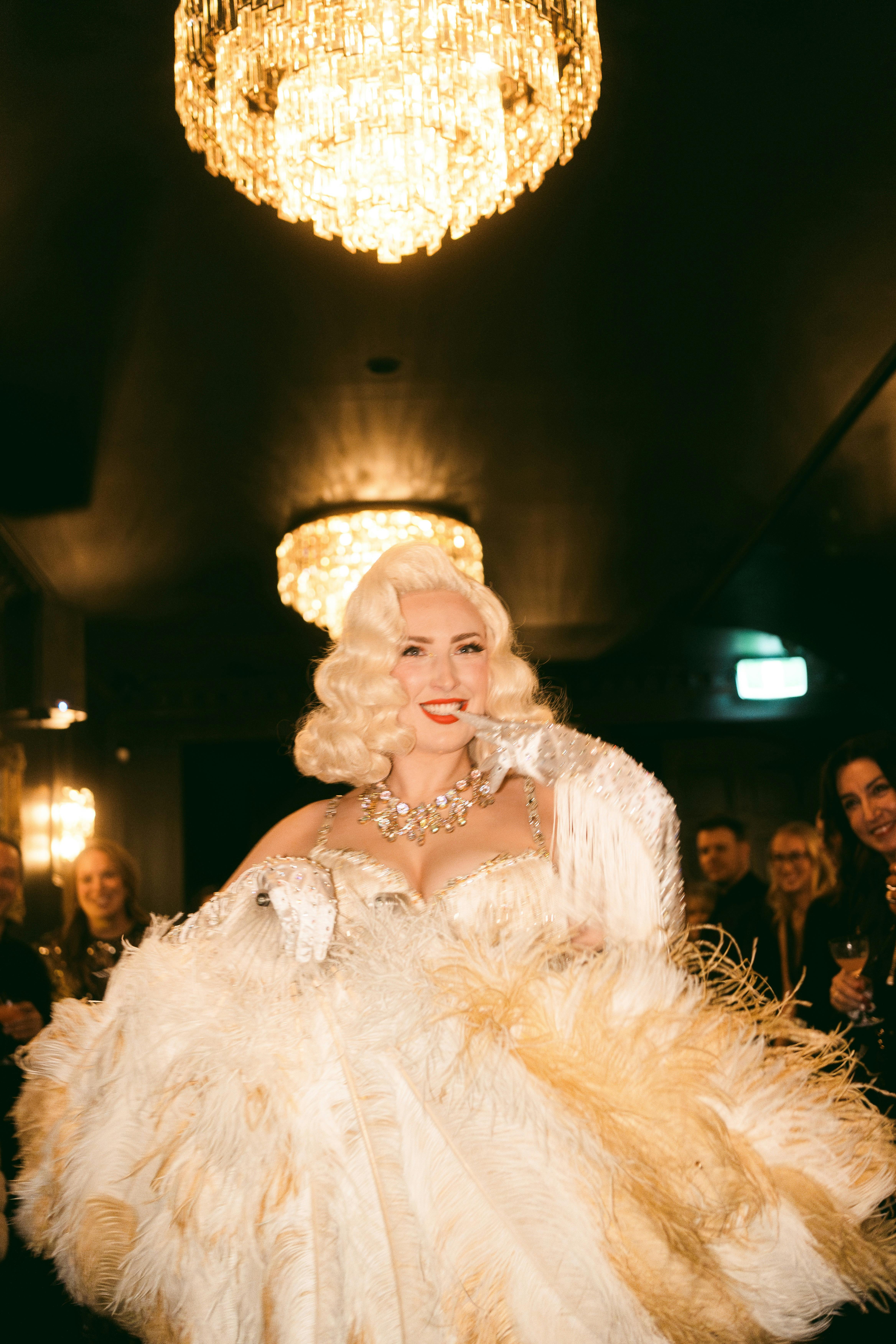 Bastille Burlesque: Club de Nuit