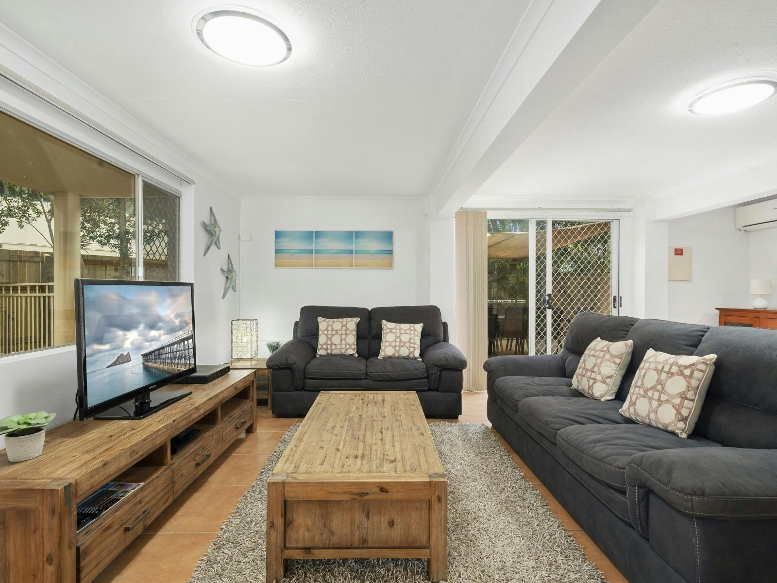 Bribie Island Holiday Hub Bribie Island Holiday Hub