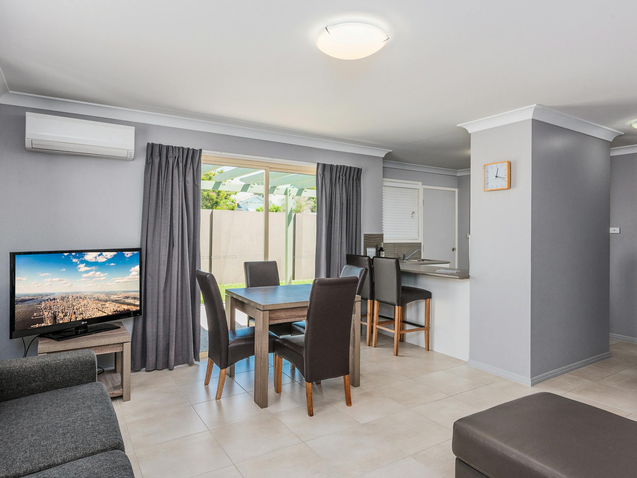 1 Bed Apartment 1 Bed Apartment