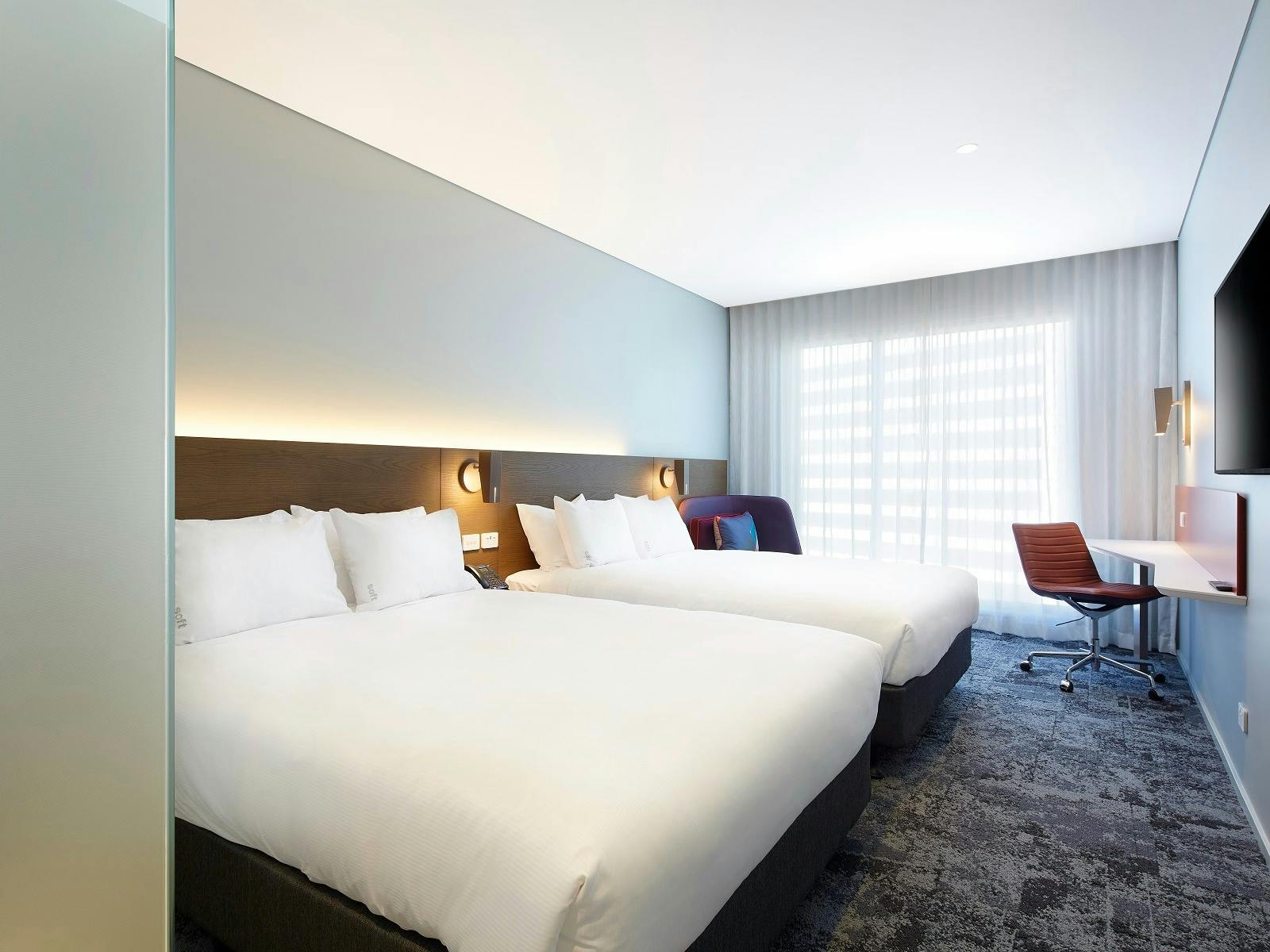 Queen Queen Twin Room