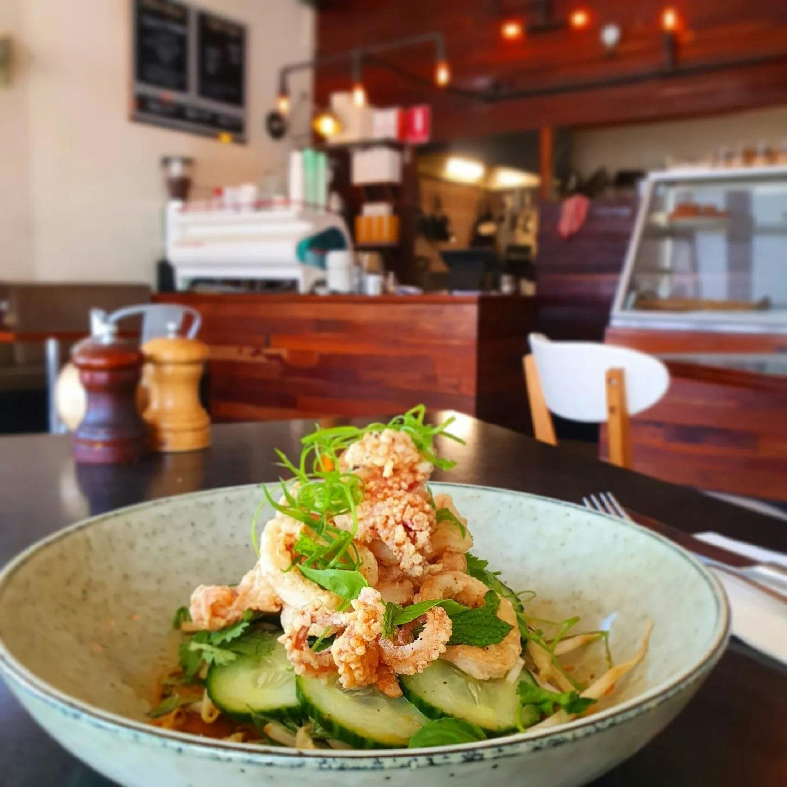 on the bite cafe maclean